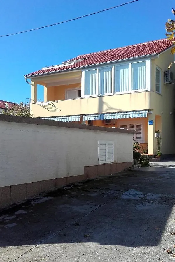Seaside Apartments With A Swimming Pool Banjol, Rab - 5007