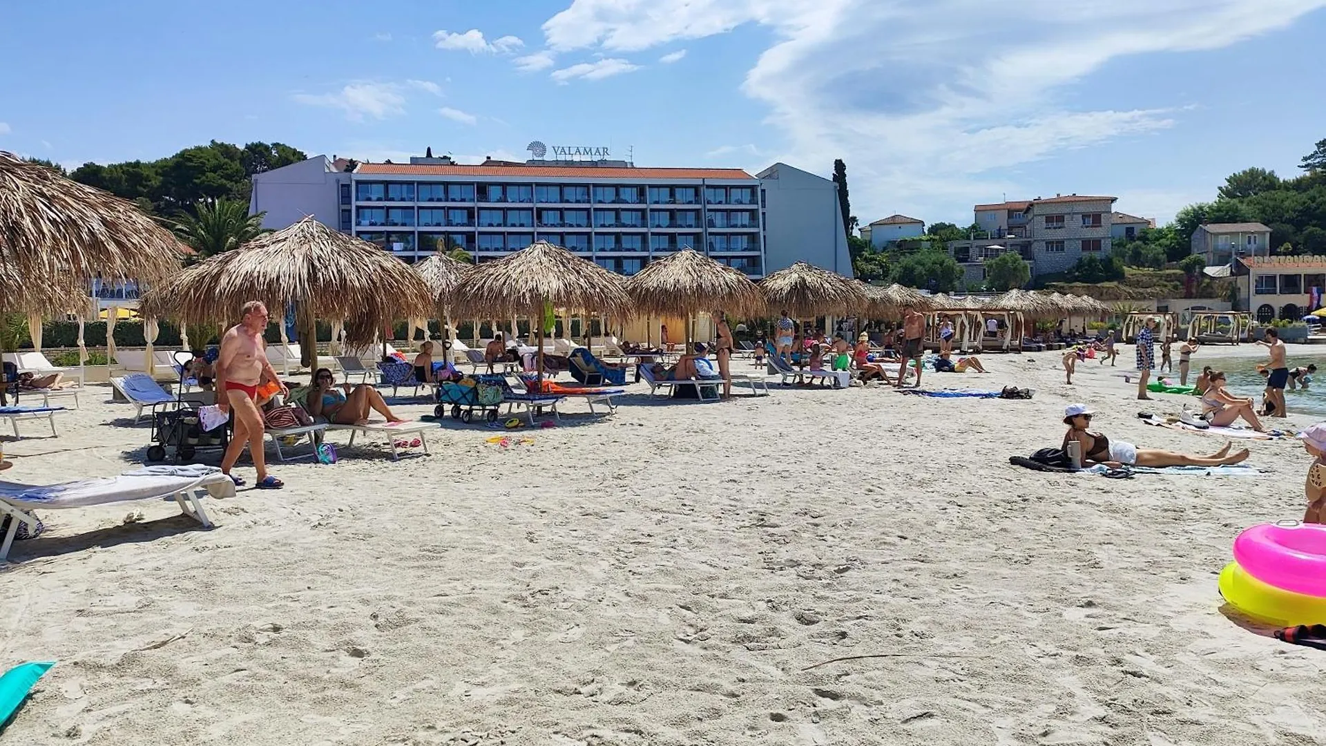 Seaside Apartments With A Swimming Pool Banjol, Rab - 5007 Chorvatsko